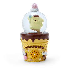 Carica l'immagine nel visualizzatore di Gallery, Japan Sanrio My Melody / Kuromi / Pochacco / Hello Kitty / Cinnamoroll / Pompompurin / Tuxedo Sam / Little Twin Stars Snow Globe (Christmas) 2023