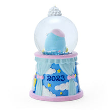 Carica l'immagine nel visualizzatore di Gallery, Japan Sanrio My Melody / Kuromi / Pochacco / Hello Kitty / Cinnamoroll / Pompompurin / Tuxedo Sam / Little Twin Stars Snow Globe (Christmas) 2023