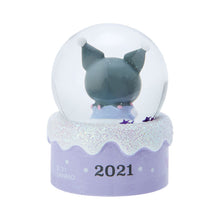 Carica l'immagine nel visualizzatore di Gallery, Japan Sanrio Hello Kitty / My Melody / Pompompurin / Kuromi / Cinnamoroll / Pochacco / Bad Badtz Maru / Keroppi / Tuxedo Sam / Hangyodon / Cogimyun / Wish Me Mell Mini Polyresin Snowball Snow Globe 2021
