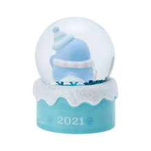 Carica l'immagine nel visualizzatore di Gallery, Japan Sanrio Hello Kitty / My Melody / Pompompurin / Kuromi / Cinnamoroll / Pochacco / Bad Badtz Maru / Keroppi / Tuxedo Sam / Hangyodon / Cogimyun / Wish Me Mell Mini Polyresin Snowball Snow Globe 2021