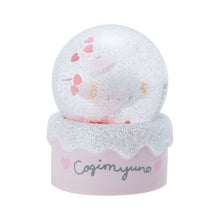 Carica l'immagine nel visualizzatore di Gallery, Japan Sanrio Hello Kitty / My Melody / Pompompurin / Kuromi / Cinnamoroll / Pochacco / Bad Badtz Maru / Keroppi / Tuxedo Sam / Hangyodon / Cogimyun / Wish Me Mell Mini Polyresin Snowball Snow Globe 2021