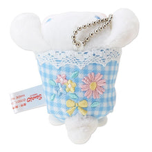 Carica l'immagine nel visualizzatore di Gallery, Japan Sanrio Hello Kitty / Cinnamoroll / My Melody / Pompompurin / Gudetama Plush Keychain Mascot Charm