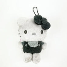 Carica l&#39;immagine nel visualizzatore di Gallery, Japan Sanrio Hello Kitty Plush Doll Keychain (Colorful)
