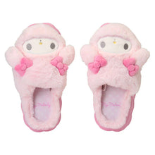 Lade das Bild in den Galerie-Viewer, Japan Sanrio Plush Slippers Room Shoes

