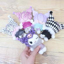 Charger l&#39;image dans la galerie, Japan Sanrio Kuromi Plush Doll Keychain (Scarf)
