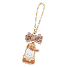 Carica l&#39;immagine nel visualizzatore di Gallery, Japan Sanrio Hello Kitty / My Melody / Pompompurin / Cinnamoroll / Kuromi / Pochacco / Sweet Piano / Wish Me Mell Keychain Charm Blind Box (Winter Outfit)
