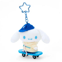 Cargar imagen en el visor de la galería, Japan Sanrio Plush Doll Keychain (Skater)
