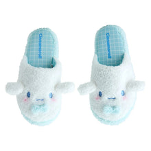 Afbeelding in Gallery-weergave laden, Japan Sanrio Plush Slippers Room Shoes
