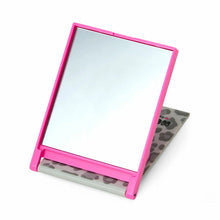 Carica l&#39;immagine nel visualizzatore di Gallery, Japan Sanrio Pocket Compact Mirror (Monotone Animal)

