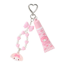 Carica l'immagine nel visualizzatore di Gallery, Japan Sanrio Lip Essence Charm Keychain
