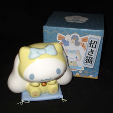 Load image into Gallery viewer, Japan Sanrio Cinnamoroll Ceramic Decoration (Lucky Cat)
