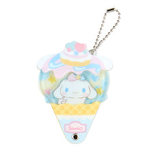 Cargar imagen en el visor de la galería, Japan Sanrio Hello Kitty / My Melody / Little Twin Stars / Kuromi / Cinnamoroll / Pompompurin / Pochacco / Tuxedo Sam Acrylic Keychain (Ice Cream)
