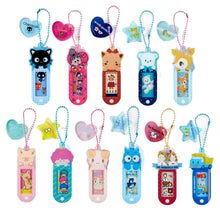 Lade das Bild in den Galerie-Viewer, Japan Sanrio Chococat / Rururu Gakuen / Winkipinki / Sugarcreambuff / Hummingmint / Zashikibuta / Goropikadon / Masyumaro / PataPataPeppy / Runabouts / The Vaudeville Duo Name Tag Keychain
