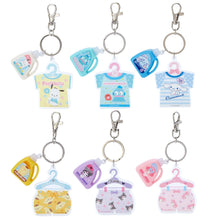 Carica l&#39;immagine nel visualizzatore di Gallery, Japan Sanrio Keychain (Laundry)
