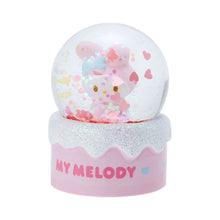 Lade das Bild in den Galerie-Viewer, Japan Sanrio Hello Kitty / My Melody / Pompompurin / Kuromi / Cinnamoroll / Pochacco / Bad Badtz Maru / Keroppi / Tuxedo Sam / Hangyodon / Cogimyun / Wish Me Mell Mini Polyresin Snowball Snow Globe 2021
