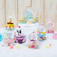 Lade das Bild in den Galerie-Viewer, Japan Sanrio Hello Kitty / My Melody / Pompompurin / Cinnamoroll / Little Twin Stars / Kuromi Polyresin Snow Globe Home Decoration 2021

