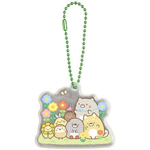 Carregar imagem no visualizador da galeria, Japan San-X Sumikko Gurashi Reflective Keychain
