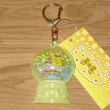 Carica l&#39;immagine nel visualizzatore di Gallery, Japan Sanrio Hello Kitty / My Melody / Little Twin Stars / Cinnamoroll / Pompompurin / Pochacco / Kuromi Keychain (Snow Globe Style)
