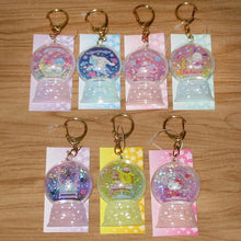 이미지를 갤러리 뷰어에 로드 , Japan Sanrio Hello Kitty / My Melody / Little Twin Stars / Cinnamoroll / Pompompurin / Pochacco / Kuromi Keychain (Snow Globe Style)
