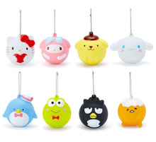 Cargar imagen en el visor de la galería, Japan Sanrio Hello Kitty / My Melody / Pompompurin / Cinnamoroll / Tuxedo Sam / Keroppi / Bad Badtz Maru XO / Gudetama Funny Noise PVC Doll Keychain Mascot Charm
