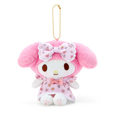 Lade das Bild in den Galerie-Viewer, Japan Sanrio Kuromi / My Melody Plush Doll Keychain (Flower Dress)
