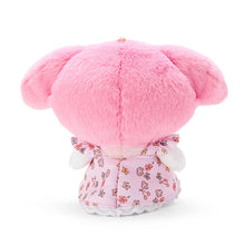 Lade das Bild in den Galerie-Viewer, Japan Sanrio Kuromi / My Melody Plush Doll Keychain (Flower Dress)
