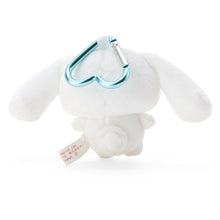 Carregar imagem no visualizador da galeria, Japan Sanrio Carabiner Plush Doll Keychain (Heart)
