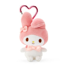 Lade das Bild in den Galerie-Viewer, Japan Sanrio Carabiner Plush Doll Keychain (Heart)
