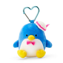 Lade das Bild in den Galerie-Viewer, Japan Sanrio Carabiner Plush Doll Keychain (Heart)
